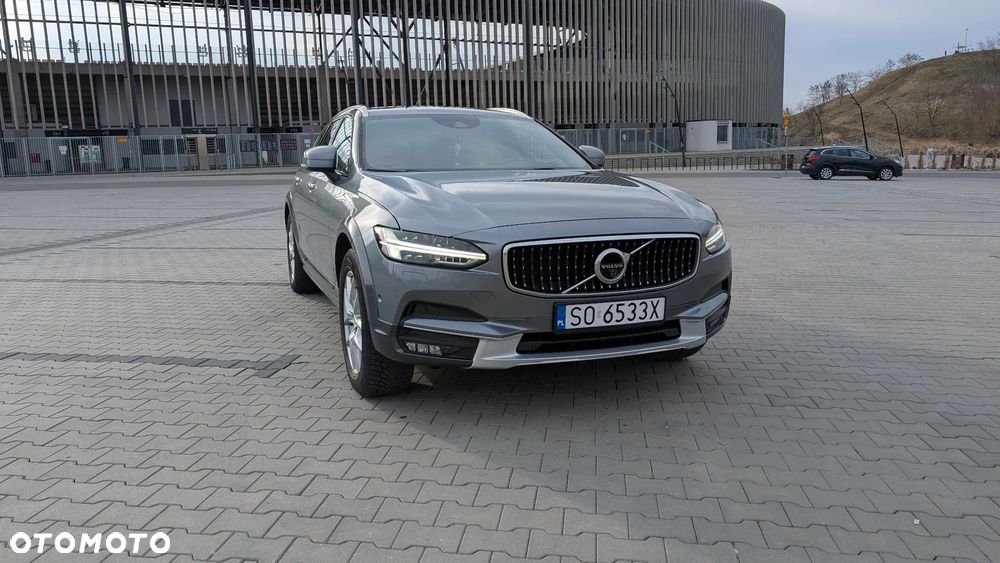 Volvo V90 Cross Country T6 AWD - 36