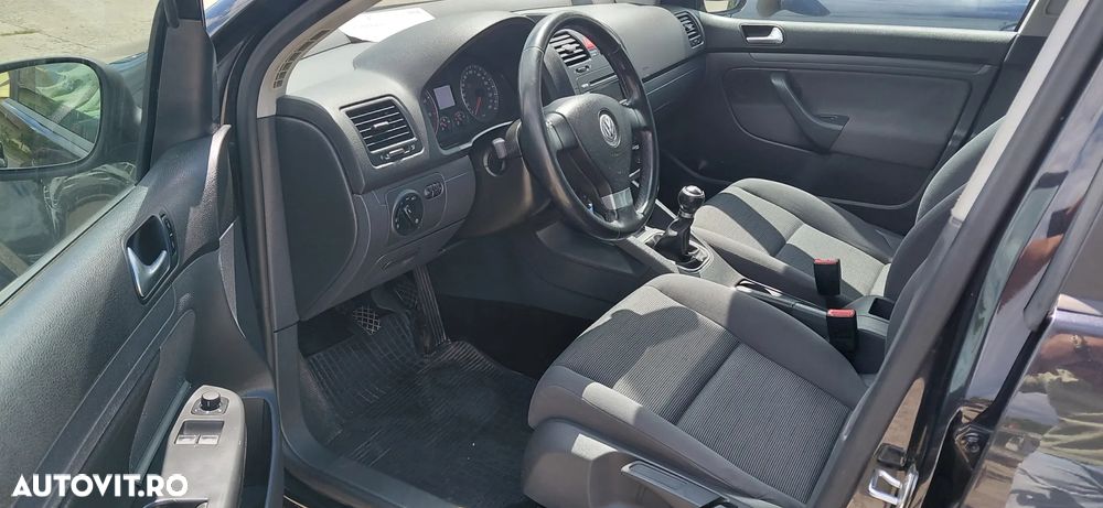 Volkswagen Golf 1.6 Comfortline - 8