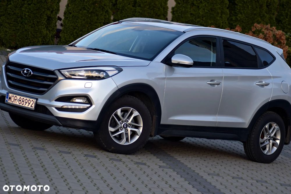 Hyundai Tucson 2.0 CRDi 4WD Automatik Style - 23