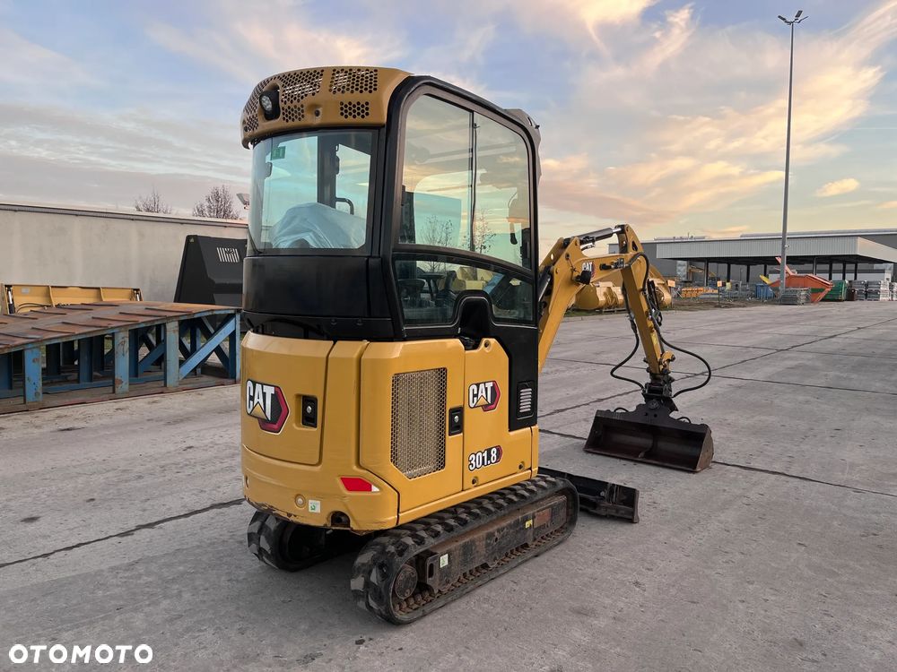 Caterpillar 301.8 - 4