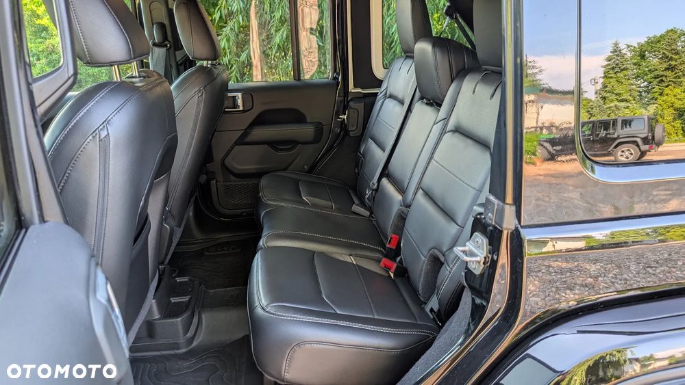 Jeep Wrangler Unlimited GME 2.0 Turbo Sahara - 34