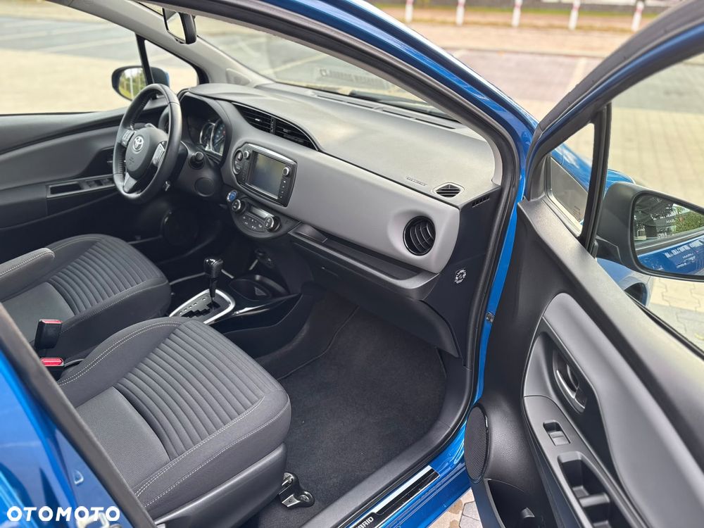 Toyota Yaris - 10