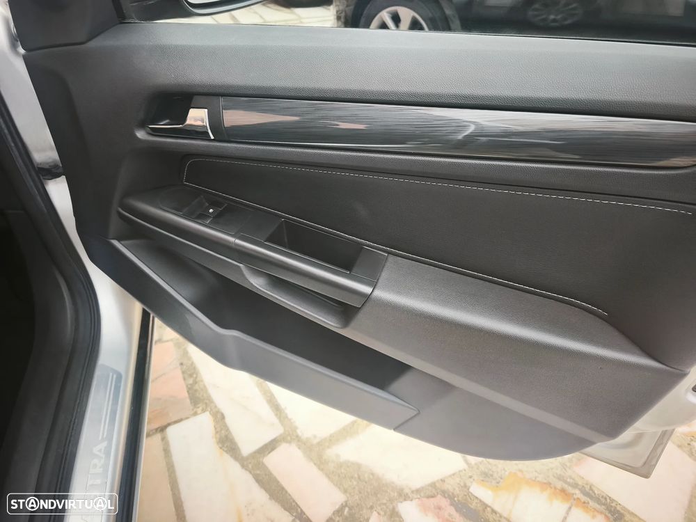 Opel Astra Caravan 1.9 CDTi Cosmo - 16