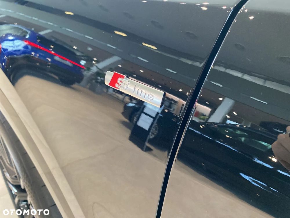 Audi Q8 - 12