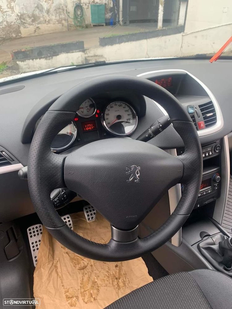 Peugeot 207 1.4 HDi Sport - 14