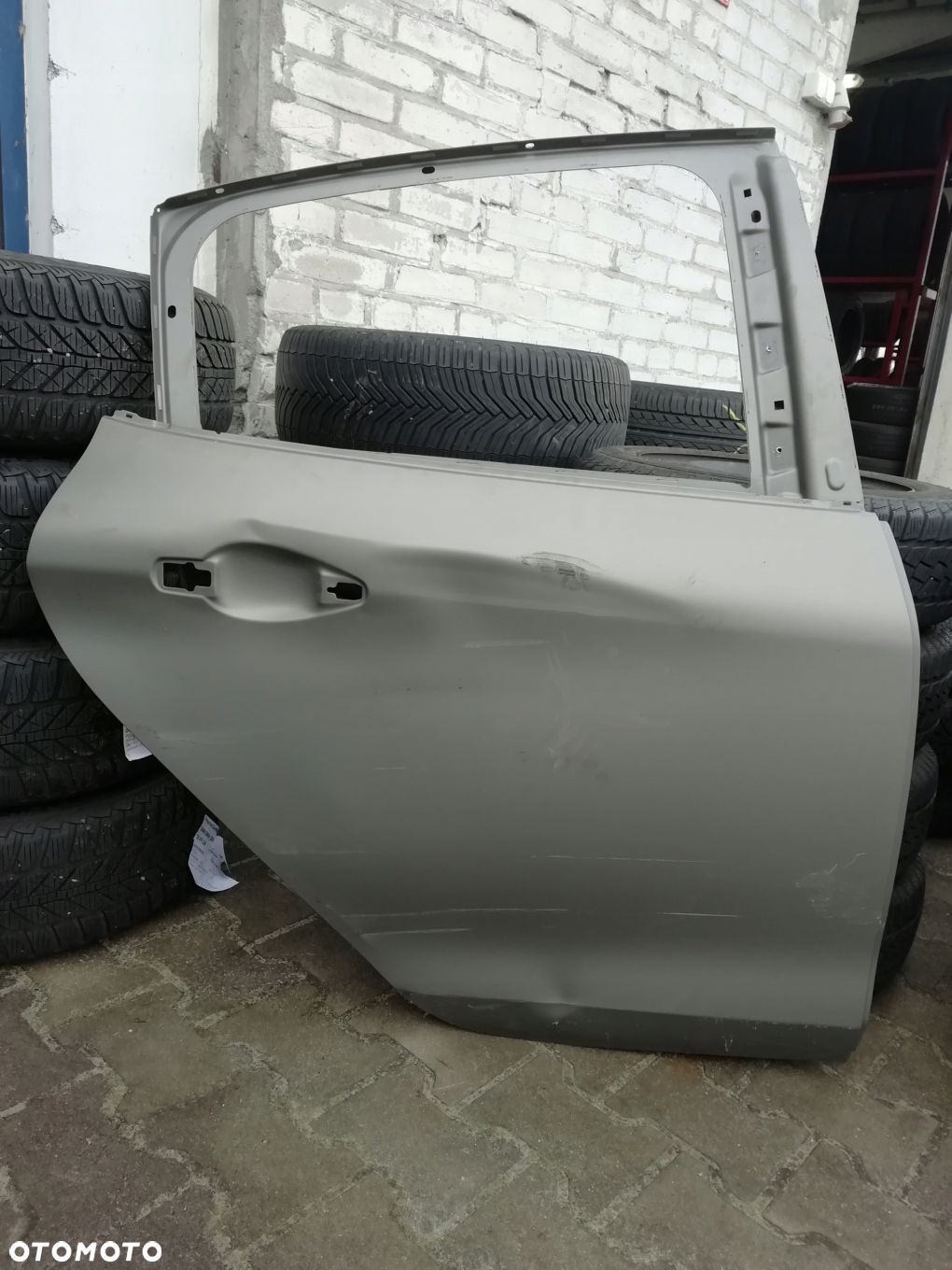 Drzwi tył tylne prawe PEUGEOT 208 5d - 1