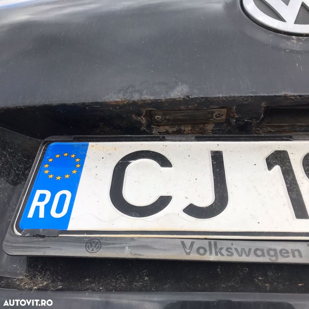 Volkswagen Passat 2.0 TDI Trendline - 12