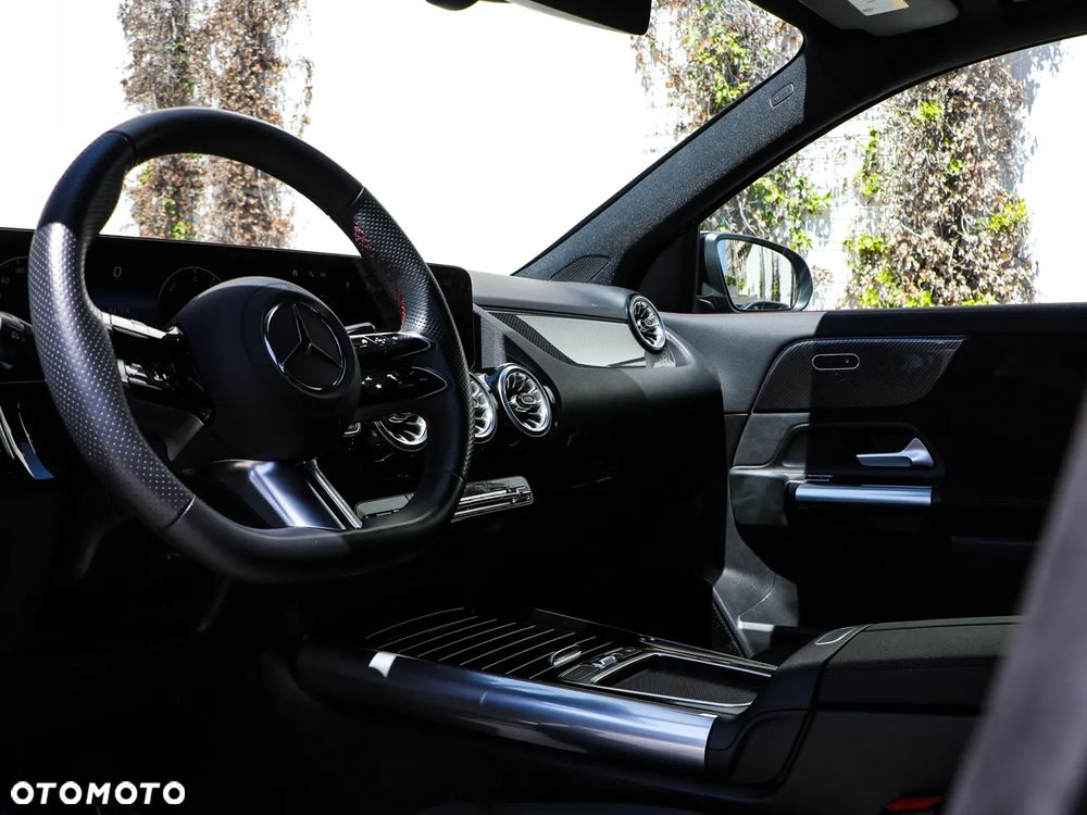 Mercedes-Benz GLA 250e AMG Line - 10