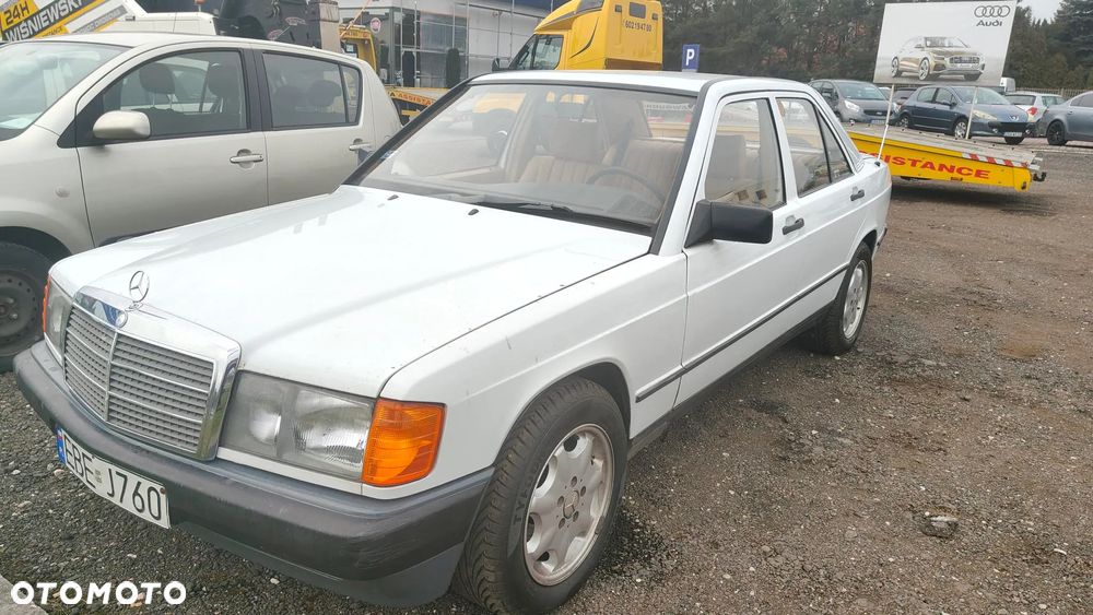 Mercedes-Benz W201 (190) - 4