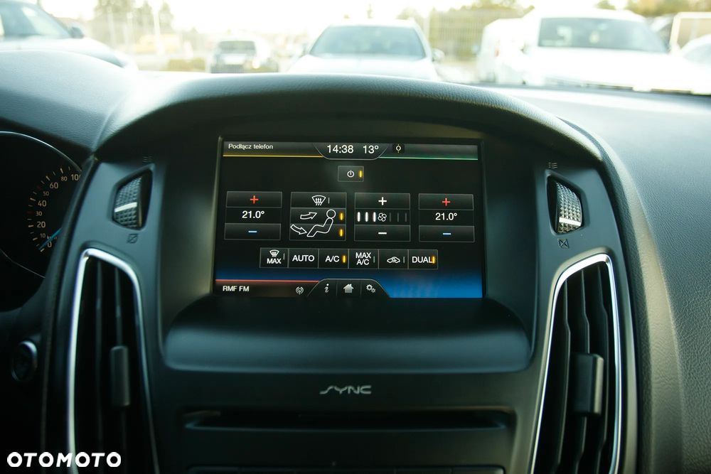 Ford Focus ver-1-0-ecoboost-titanium-x - 32