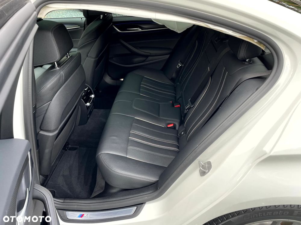 BMW Seria 5 520i M Sport Edition - 17