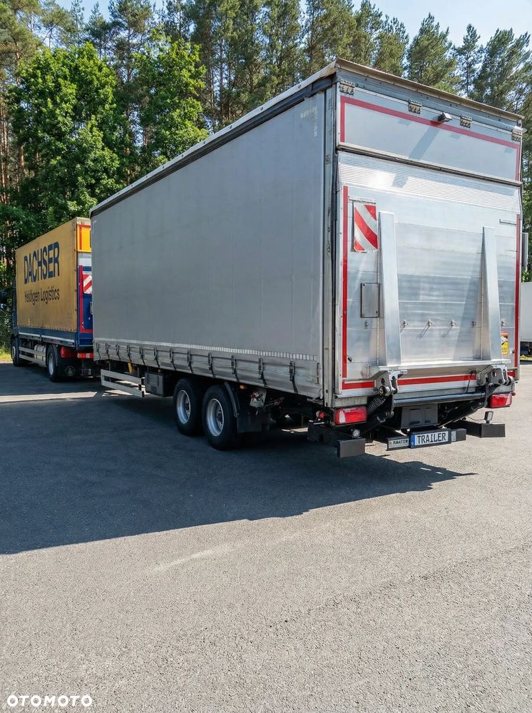 Mercedes-Benz 1836 - 9