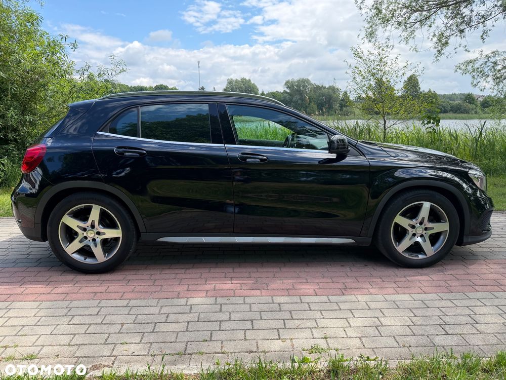 Mercedes-Benz GLA 200 AMG Line - 6