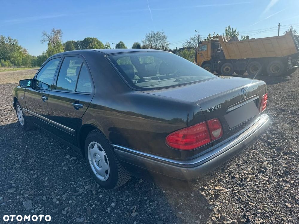 Mercedes-Benz Klasa E - 5