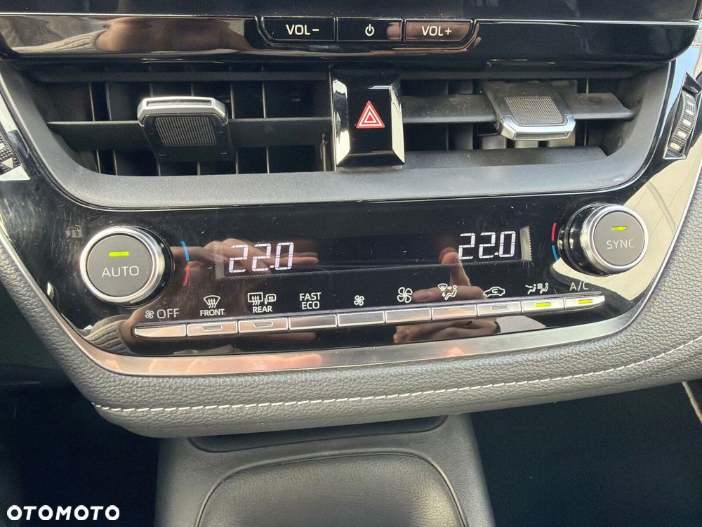 Toyota Corolla - 24