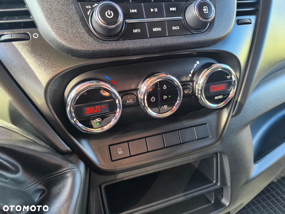 Iveco Daily 50C18 Plandeka, 12 Palet, Sypialnia, Firana+Drzwi z tyłu. - 22