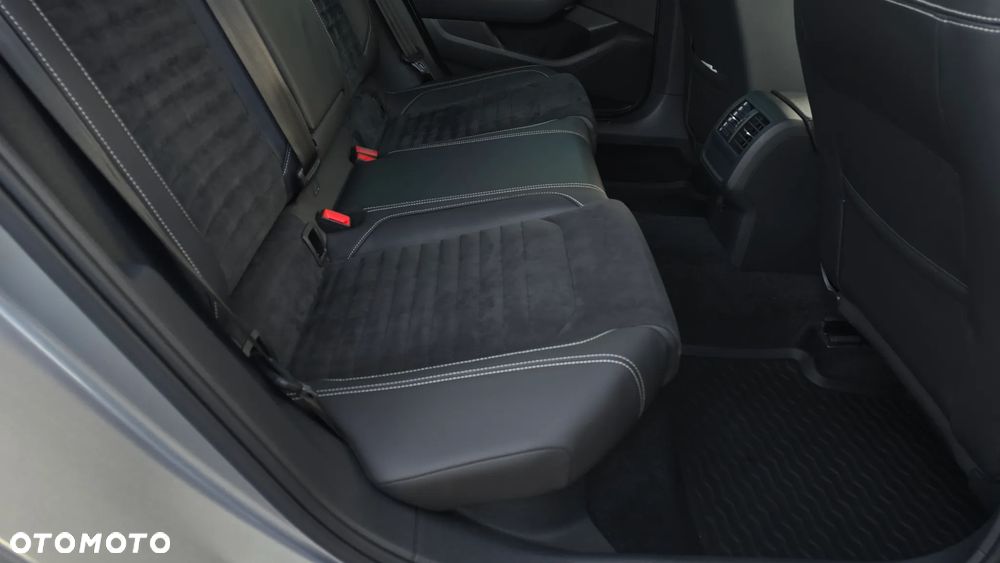 Volkswagen Passat 1.5 TSI EVO Elegance DSG - 30