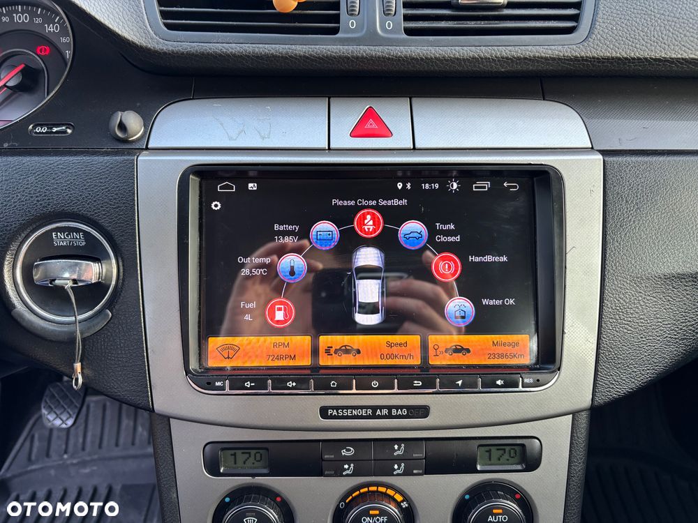 Volkswagen Passat 2.0 FSI Comfortline - 23