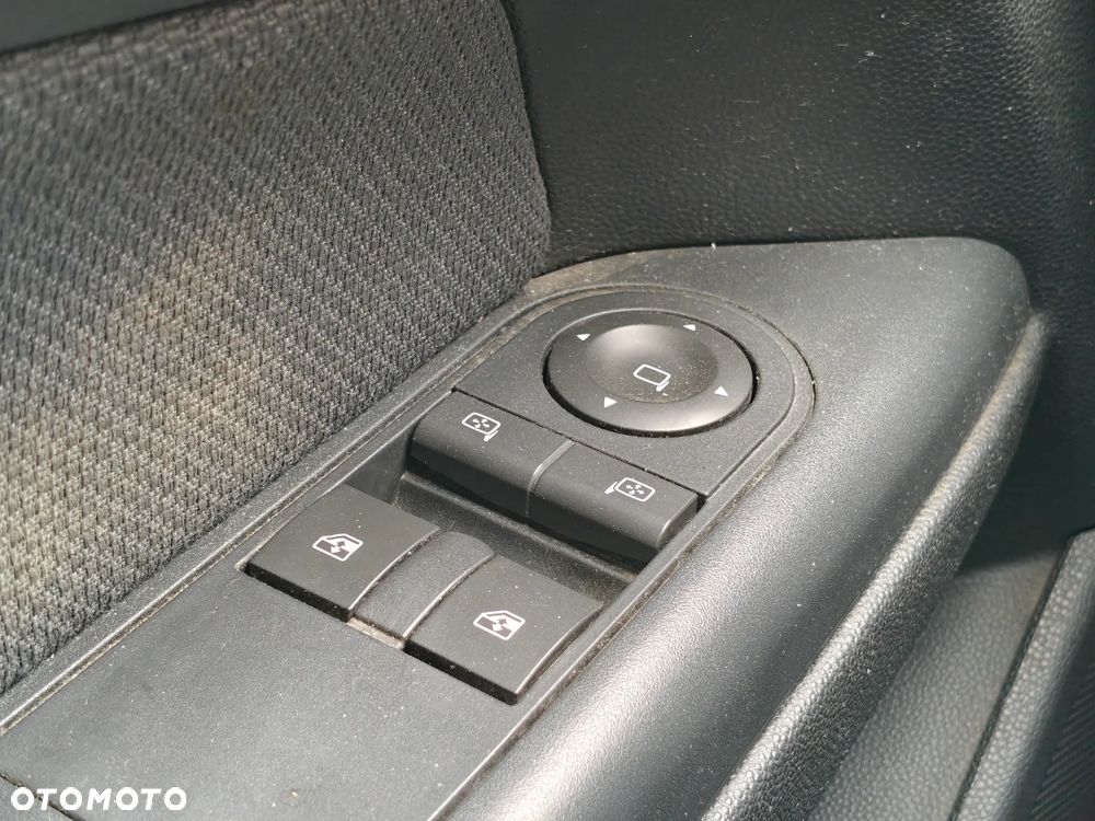 Opel Astra 1.6 Sport - 20