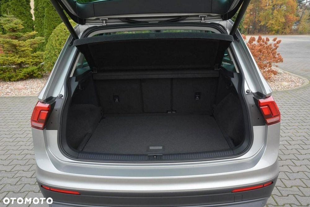 Volkswagen Tiguan - 32