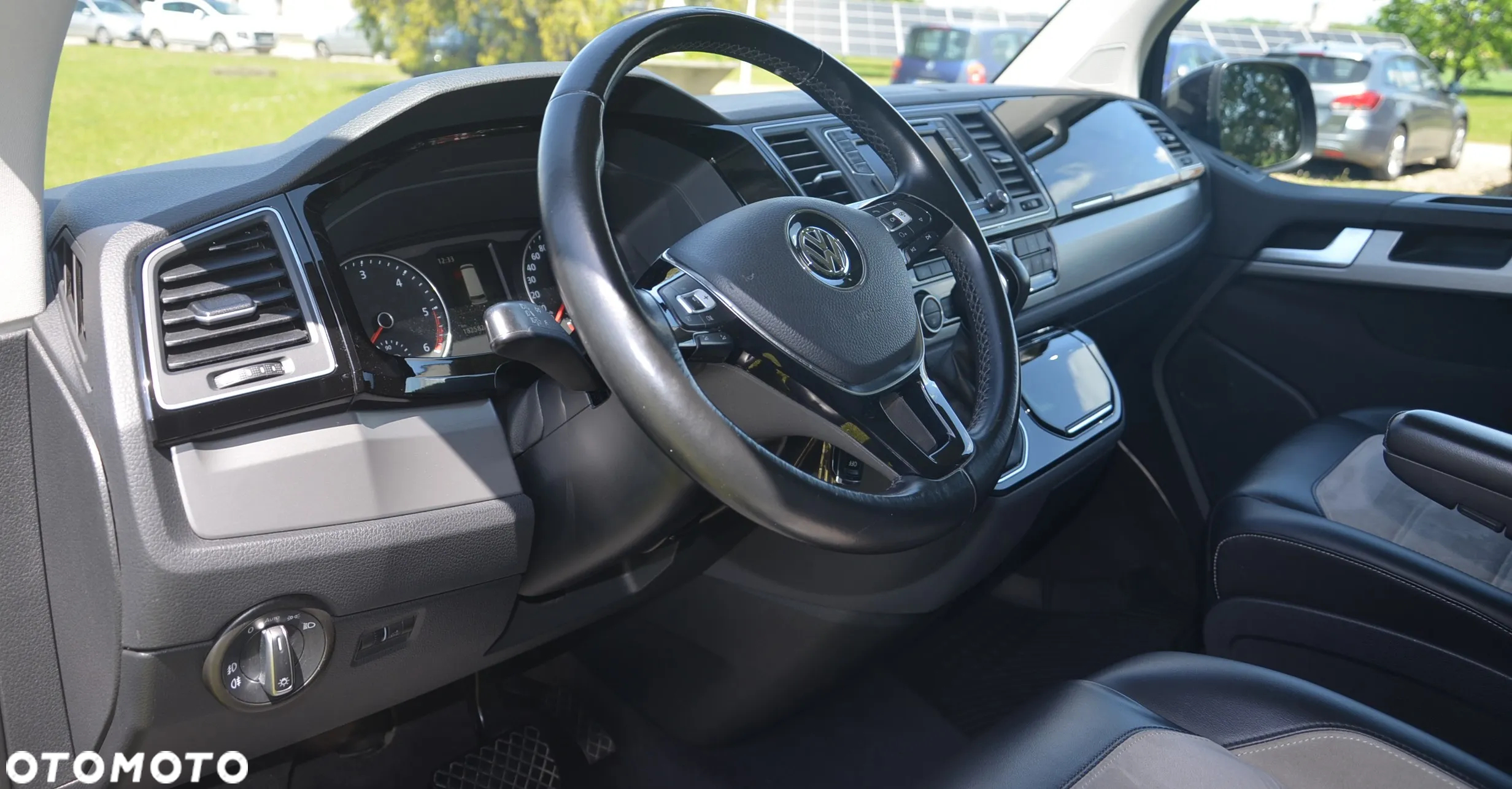 Volkswagen Multivan - 4