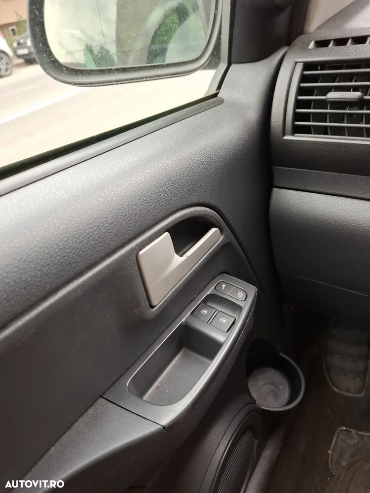 Volkswagen Fox - 6