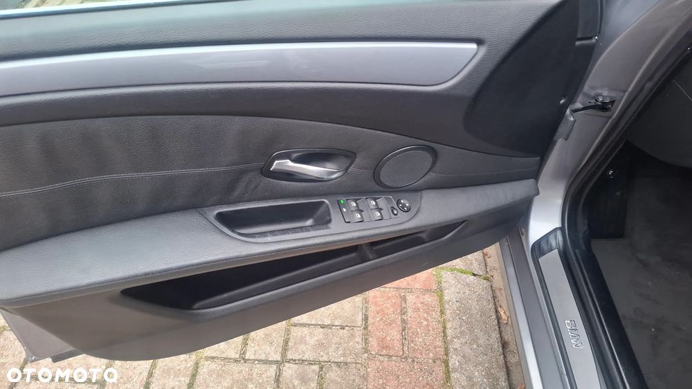 BMW Seria 5 525i - 14