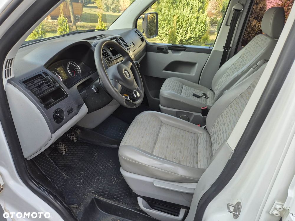 Volkswagen Transporter T5 Doka Brygadówka - 4