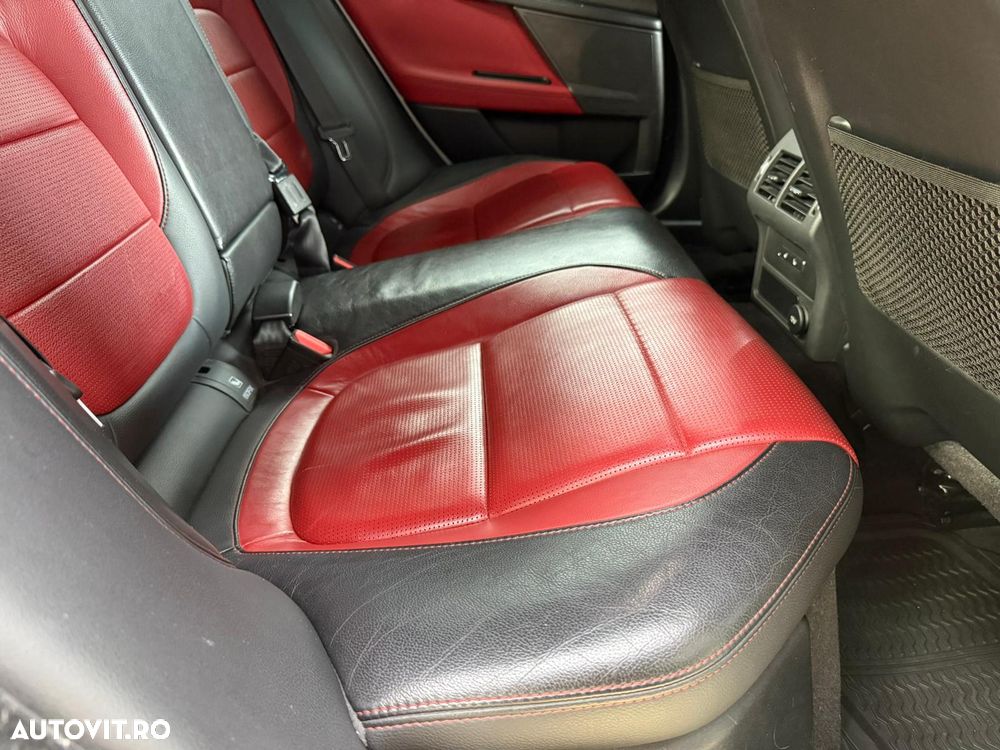 Jaguar XE 2.0 AWD R-Sport - 28