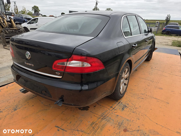 Skoda SUPERB II (3T4) 2010-2015 Silnik 2.0 TDI CFFB 140KM/103kW 9910 na części drzwi klapa lampa