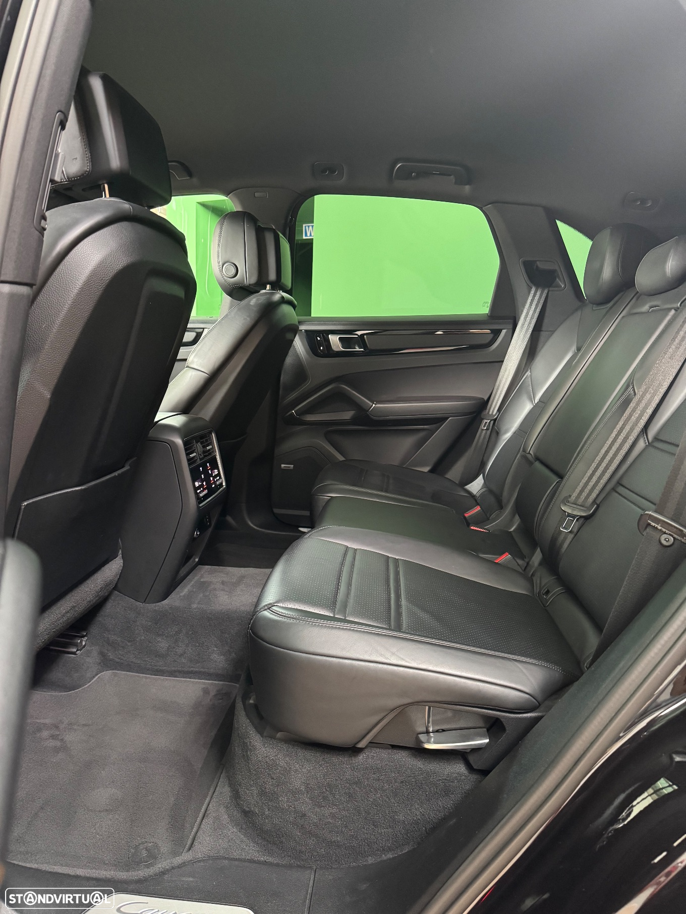Porsche Cayenne E-Hybrid Platinum Edition - 16