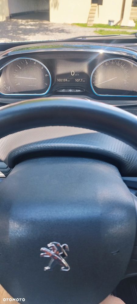 Peugeot 2008 PureTech 110 Style - 11