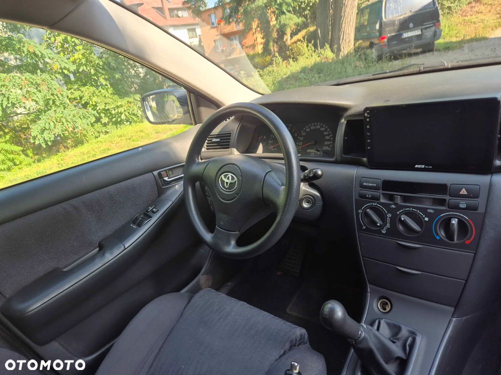 Toyota Corolla 1.6 VVT-i Sol - 20