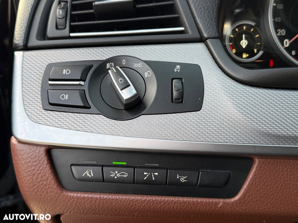 BMW Seria 5 535d xDrive AT - 17