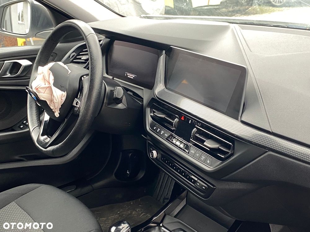 BMW Seria 1 118i - 18