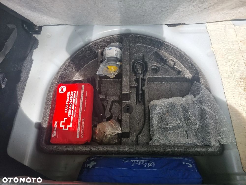 Ford Fiesta 1.25 Gold X EU5 - 16