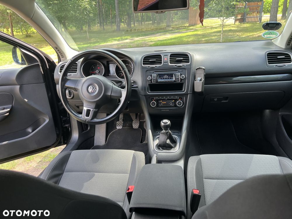 Volkswagen Golf - 8