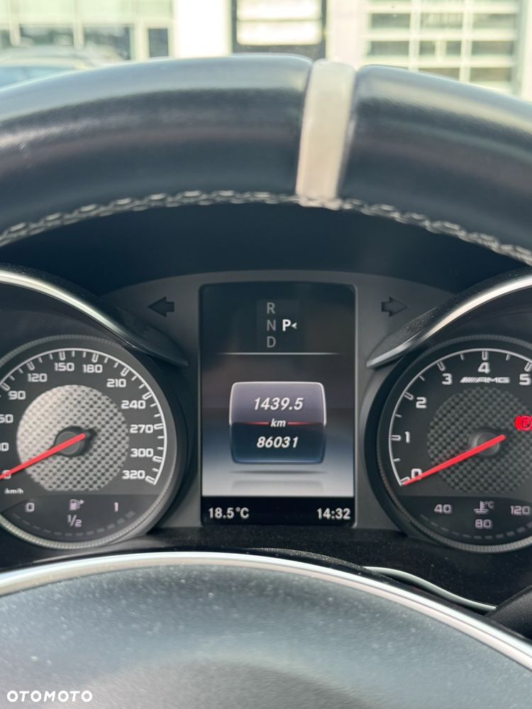 Mercedes-Benz Klasa C AMG 63 S AMG Speedshift 7G-MCT - 14