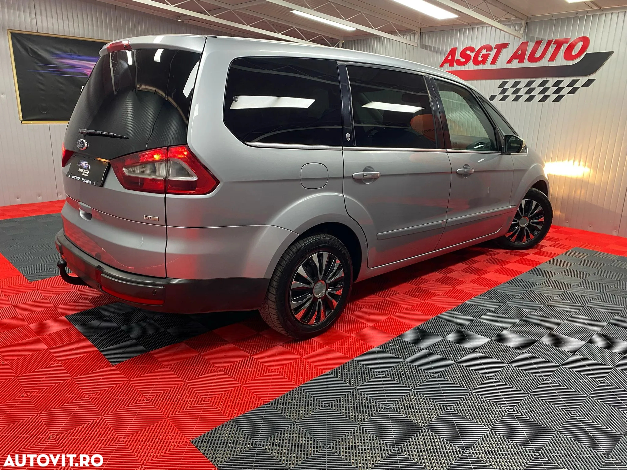 Ford Galaxy 2.0 TDCi DPF Aut. Ghia - 7
