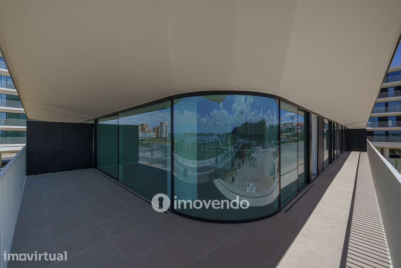 Apartamento 3 único, com estacionamento e piscina comum, no Barreiro - Grande imagem: 5/54