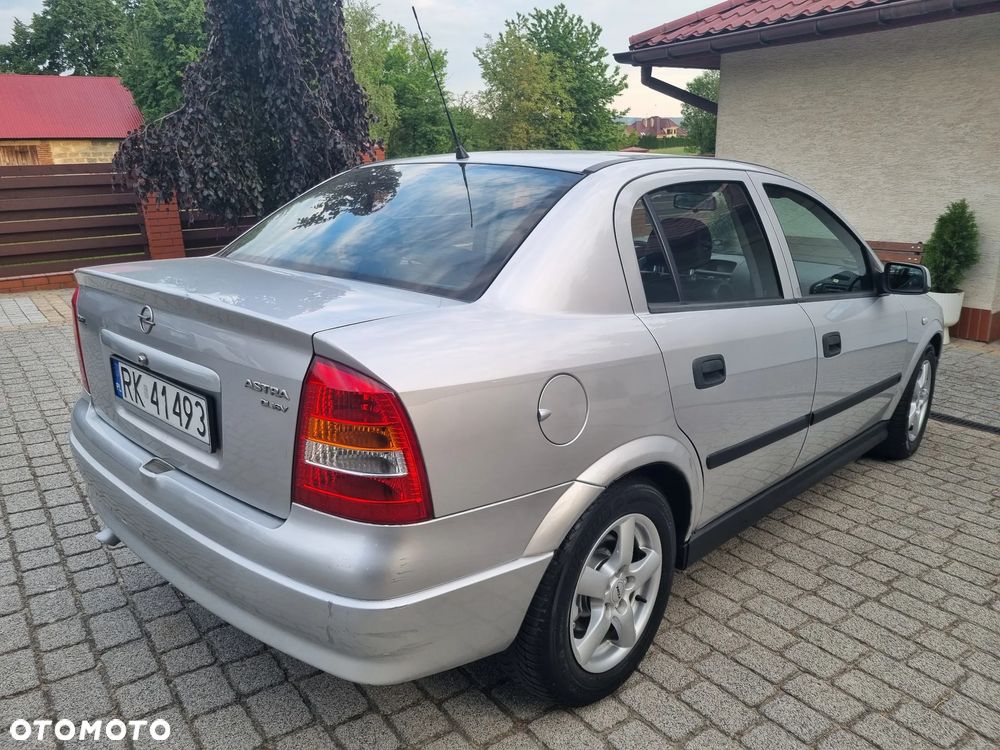 Opel Astra 2.0 DI Elegance - 9