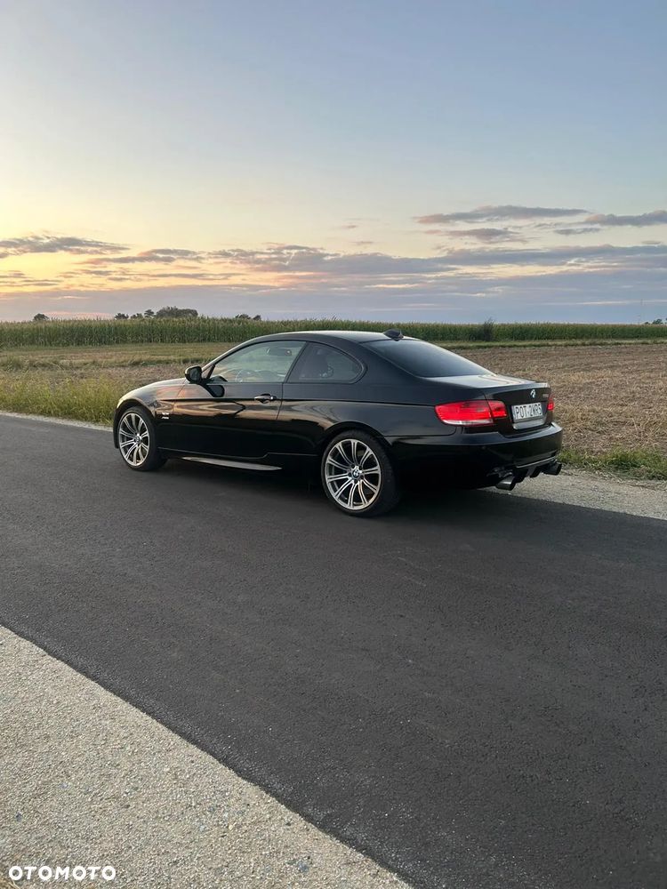 BMW Seria 3 335i xDrive Coupe - 8