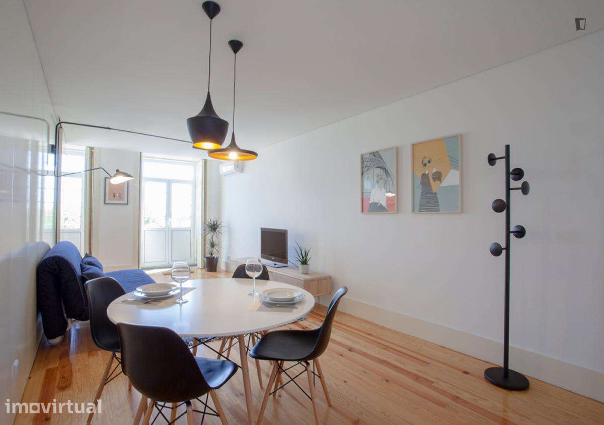 Apartamento com 1 quartos - localizado em Cedofeita Porto - Grande imagem: 2/24
