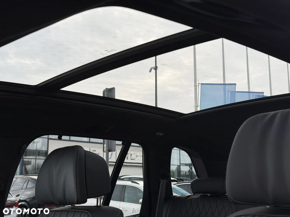 BMW X5 M M60i xDrive - 32