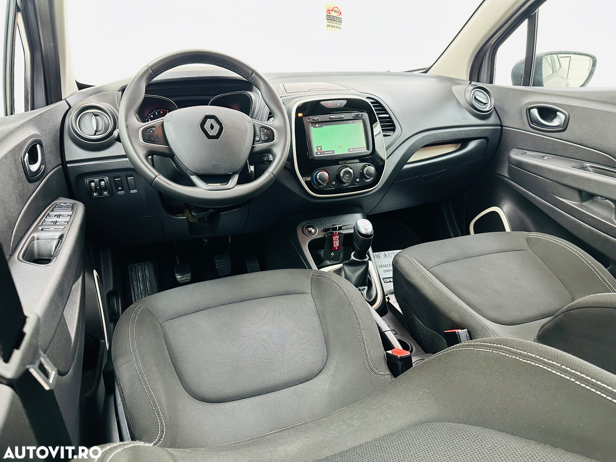 Renault Captur - 22