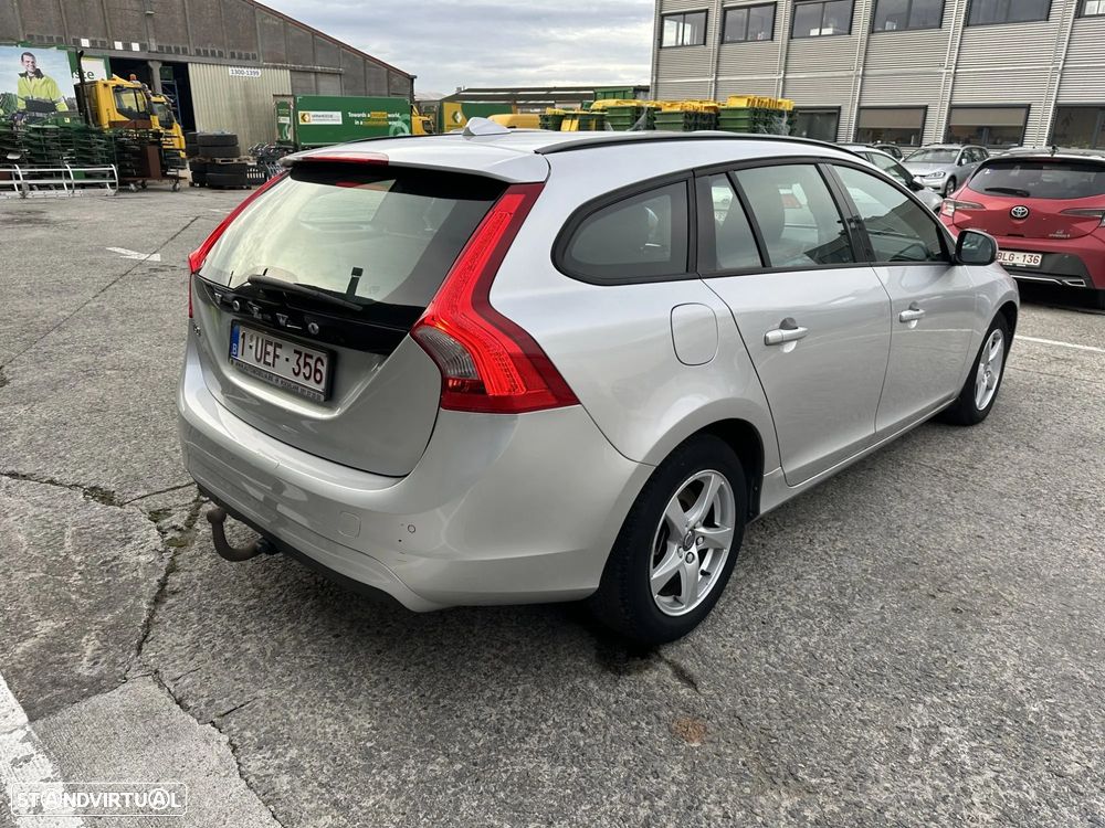 Volvo V60 D2 Geartronic Kinetic - 17