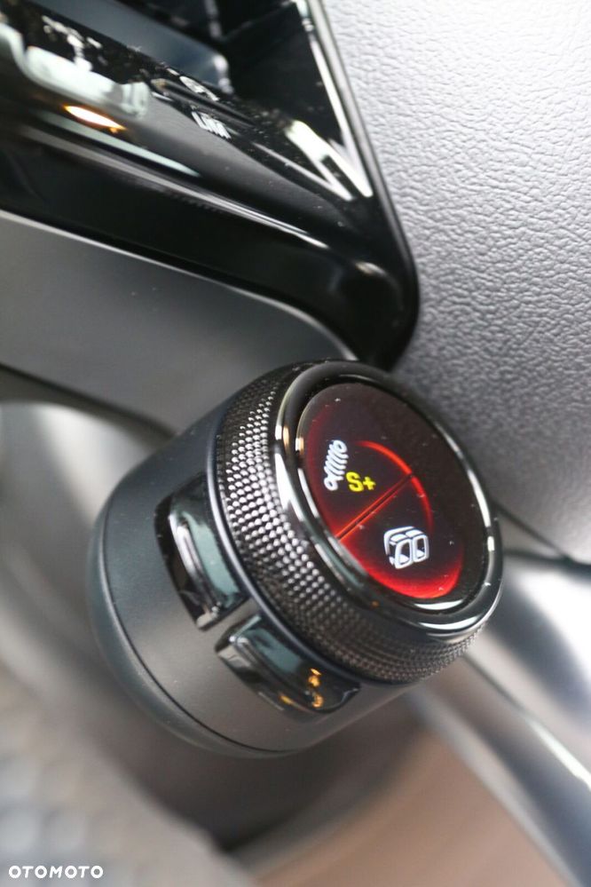 Mercedes-Benz AMG GT - 31