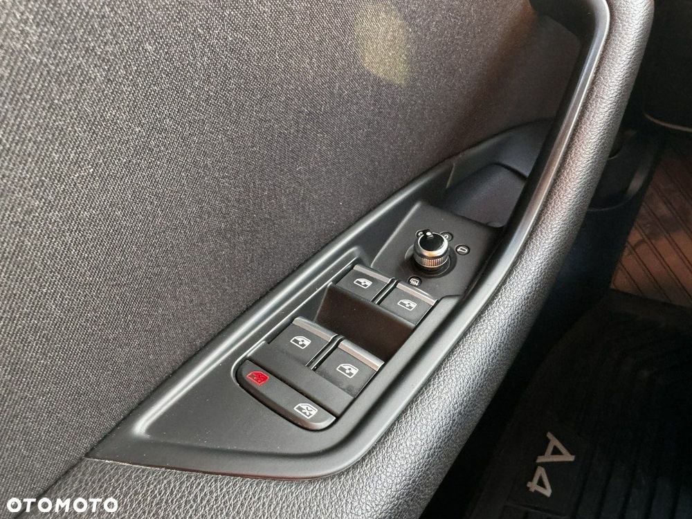 Audi A4 Avant 2.0 TDI S tronic - 31