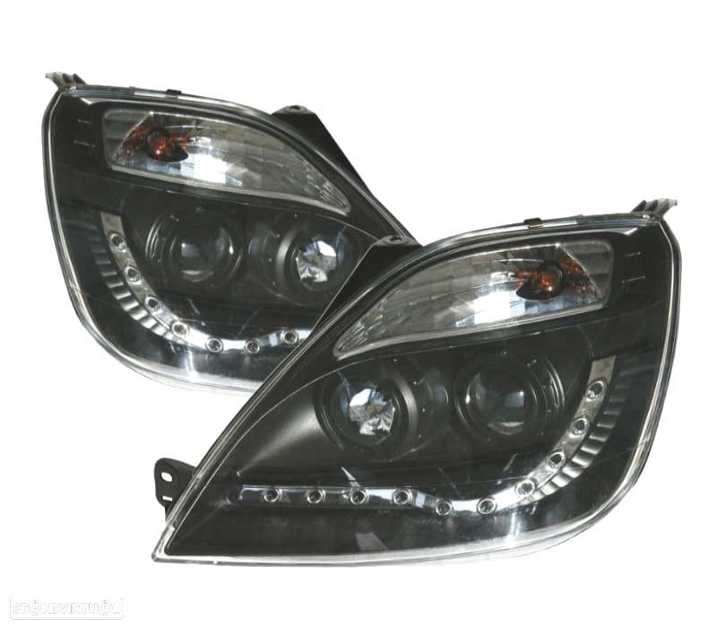 FARÓIS COM LUZ DIURNA LED PARA FORD FIESTA 02-05 FUNDO PRETO - 1