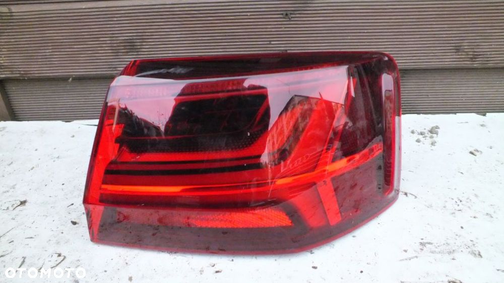 LAMPA TYLNA LEWA AUDI A6 C7 SEDAN - 4